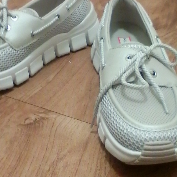 Hunter Sasa Women’s Boat Shoes Cream Beige Casual Slip-On Loafers Comfort Size 9 - Picture 4 of 16